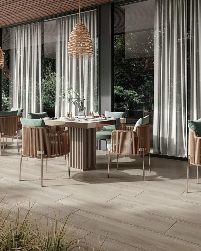 ベッラレーニャ タイルデッキ事例3